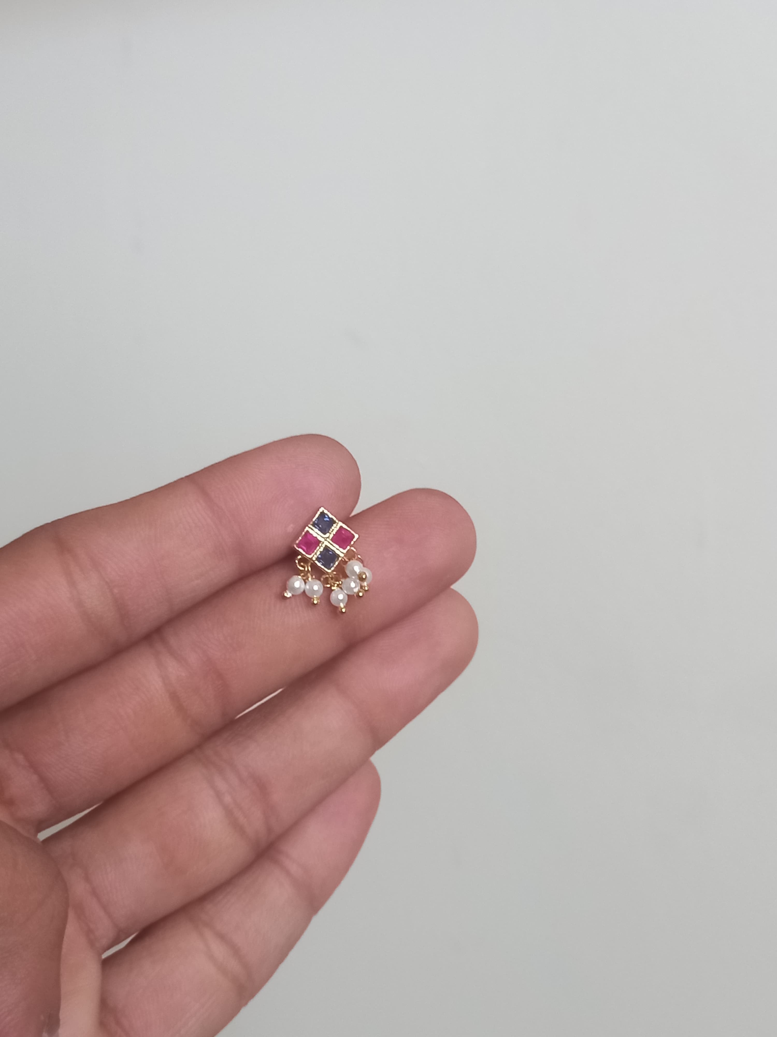 Udaan Silver Nosepins